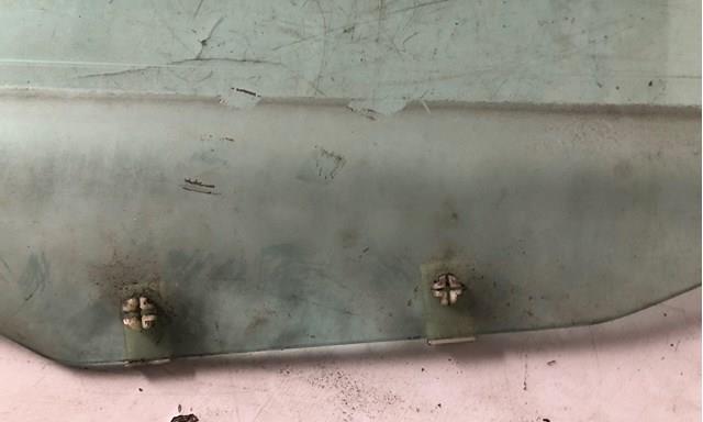 Скло задньої двері лівої MR720214 Mitsubishi