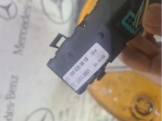 Купити A1688203610 Mercedes Блок кнопок центральної консолі