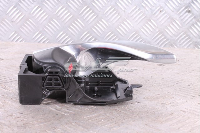 GHP958330B Mazda Ручка передньої двері внутрішня права