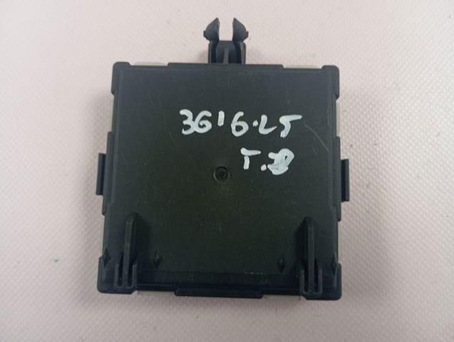 A1679004811 Mercedes Блок комфорту задніх дверей