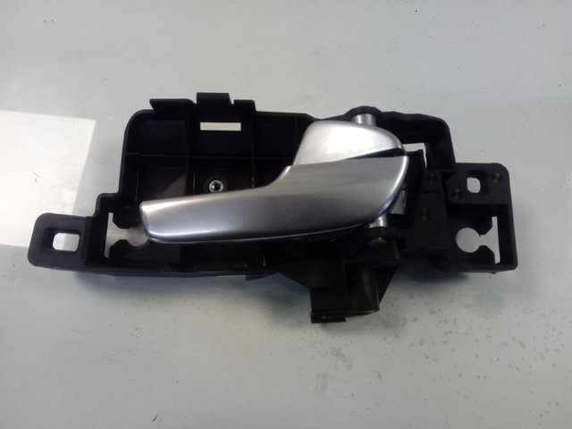 Купити 6M21U22600 Ford Ручка правих дверей зовнішня