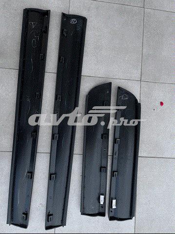 Молдинг передньої лівої двері, нижній на BMW X3 (F25)