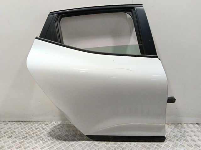 Двері задні, праві 821008513R Renault (RVI)