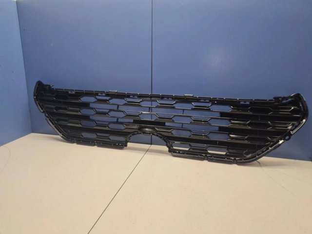 Купити 5311242200 Toyota Захисна решітка радіатора
