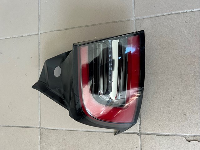Ліхтар задній Tesla 107739700H ціна, від 76.00 USD