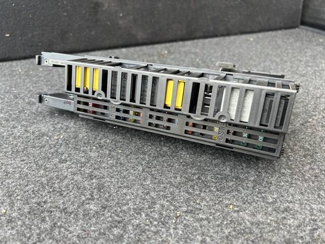 Купити A2115452101 Mercedes 