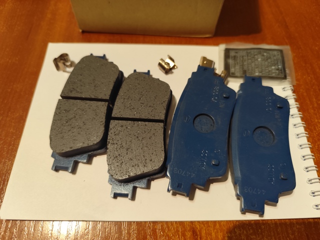 Купити D40606RA0C Nissan/Infiniti Задні колодки