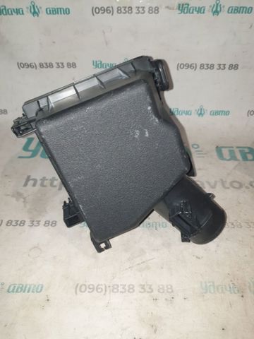 Корпус повітряного фільтра Toyota 1770024640