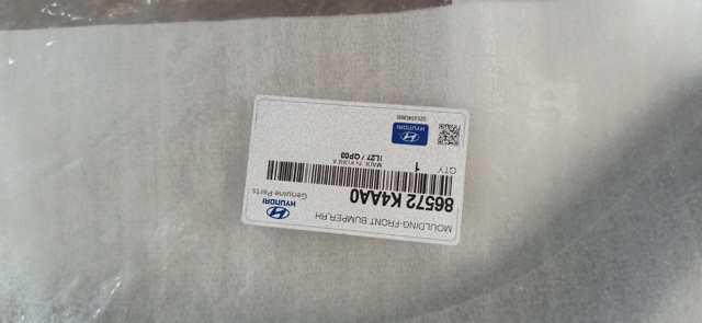 Молдинг переднього бампера, правий 86572K4AA0 Hyundai/Kia