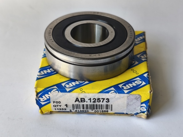 Підшипник КПП AB12573S03 SNR
