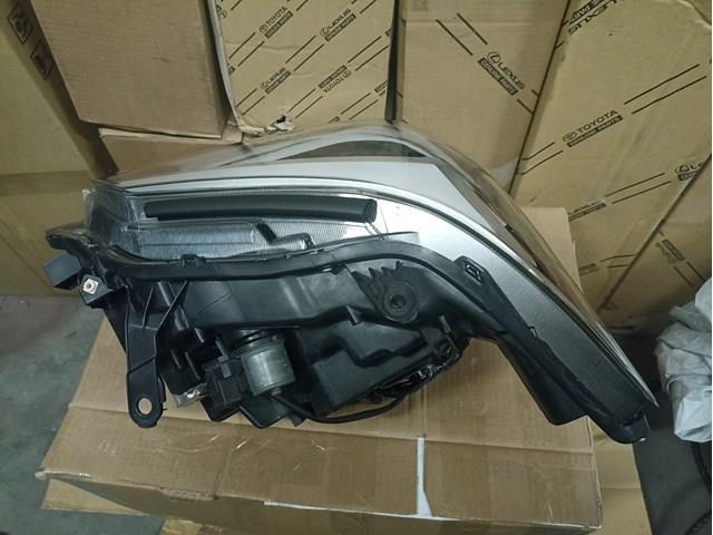 Фара права 8114560Q00 Toyota