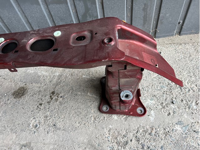 Шина бампера переднього Ford AM51R10922AL ціна, від 47.24 USD