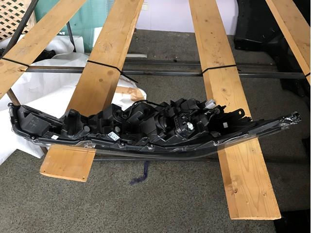 Основна фара в зборі ліва Toyota 8115002S70 ціна, від 530.14 USD