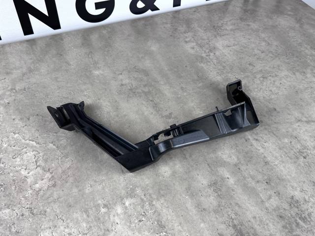  Land Rover LR114024