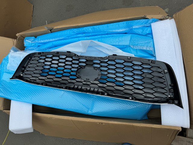 Облицювання радіатора Hyundai/Kia 86380C6000 ціна, від 275.43 USD