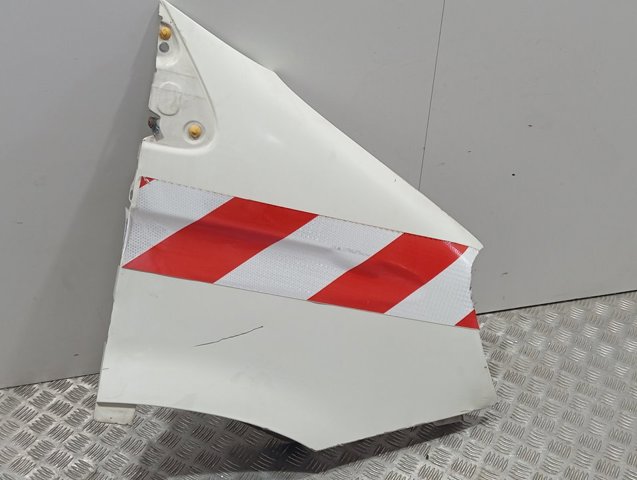 Переднє праве крило Iveco 5801352978