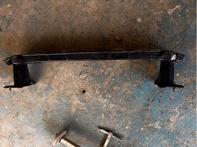 57711SJ0509P Subaru Балка бампера переднього