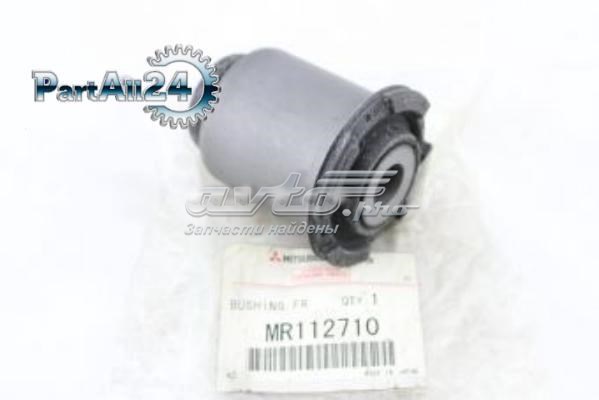 MR112710 Mitsubishi Сайлентблок переднього нижнього важеля