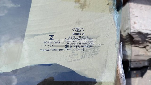 Скло передніх дверей, лівих Ford DS73F21411A