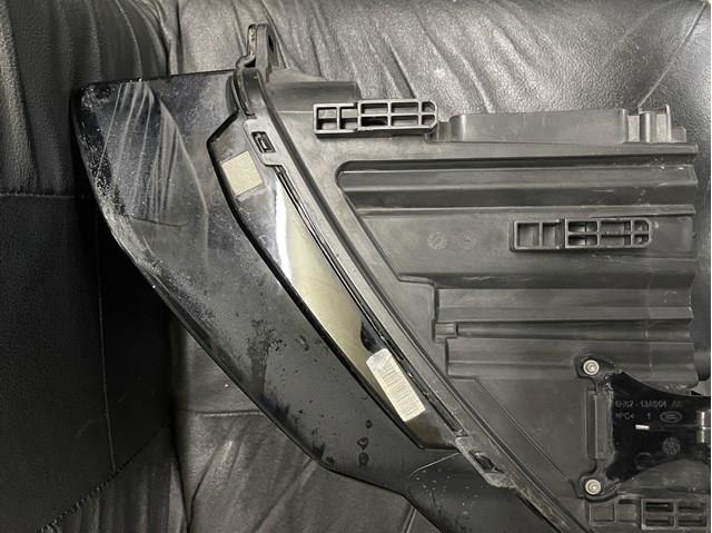 Фара передня права Land Rover LR024260