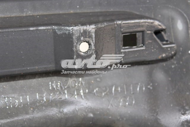 Задній бампер TD1150221GAA Mazda