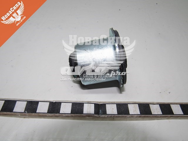 S1712740 Starline Сайлентблок переднього нижнього важеля
