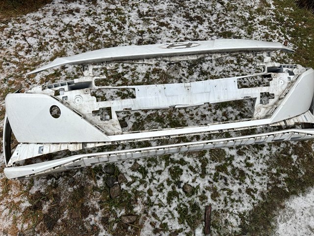 Купити 86511AA010 Hyundai/Kia Накладка бампера переднього