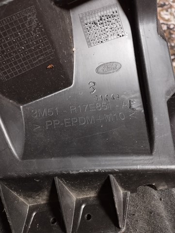 Купити 3M51R17E851AE Ford Лівий кронштейн кріплення бампера заднього