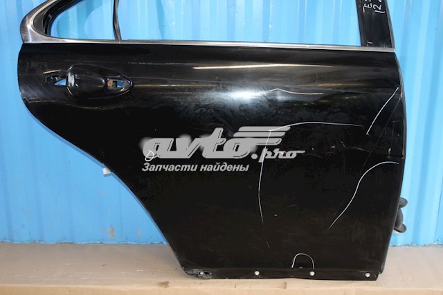 Двері задні в зборі Toyota 6700333180