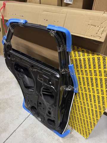 Двері задні Mazda DFY07302XA ціна, від 309.44 USD