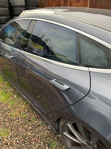 6006394E0H Tesla Двері пасажирськи задні ліві