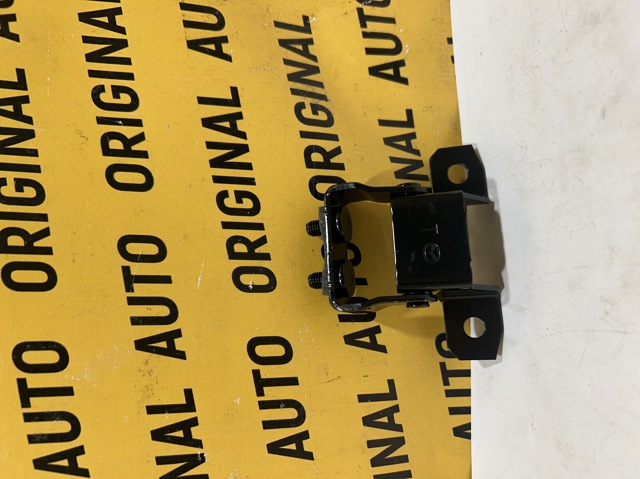 TK4862210D Mazda Петля багажника