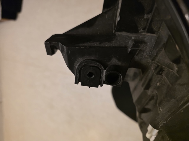 Фара Ford GV4113W030CJ