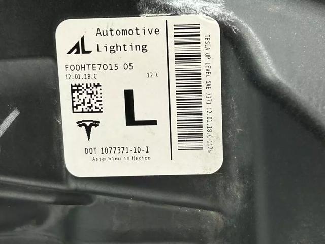 107737100L Tesla Фара дальнього світла в зборі