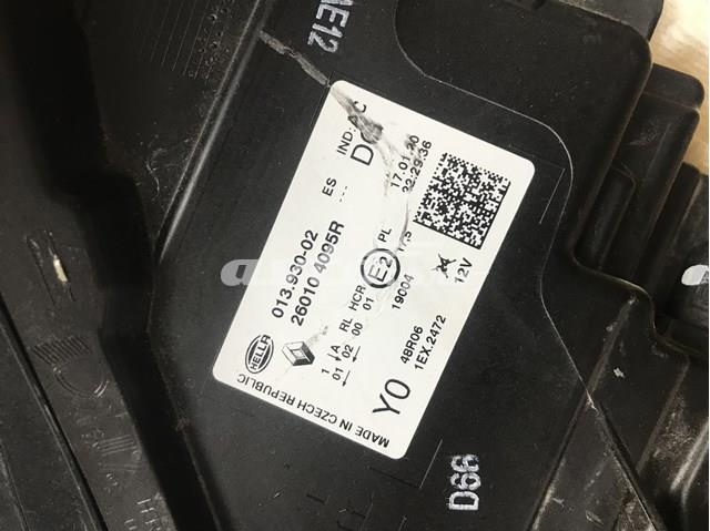 Фара права 260104095R Renault (RVI)