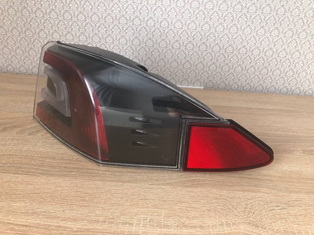Ліхтар задній правий, зовнішній Tesla 600591900G ціна, від 120.47 USD