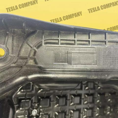 150865600E Tesla 