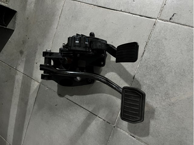 Купити 104469100D Tesla Кронштейн педалей, педальний вузол