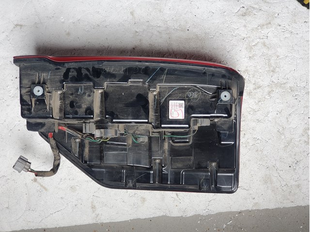 Ліхтар задній лівий Mitsubishi 8330B215