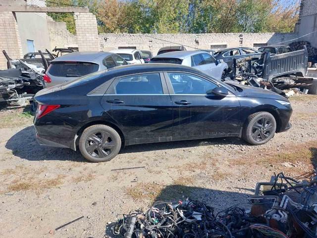 Дверка передня права Hyundai/Kia 76004AA000