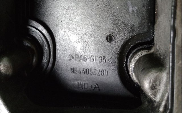 Головка двигуна Peugeot/Citroen 9630377610 ціна, від 166.11 USD