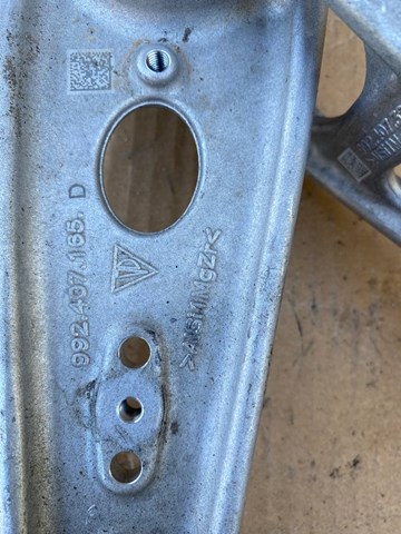 992407325J Porsche 