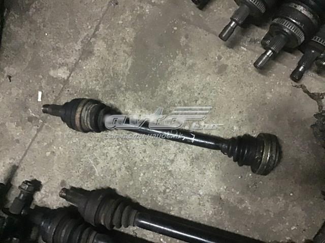 33211229141 BMW Привід задній