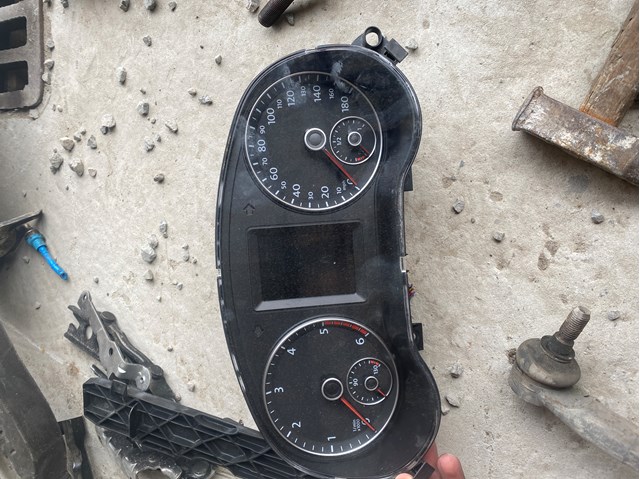 Прилади управління VAG 5C6920971A ціна, від 50.67 USD