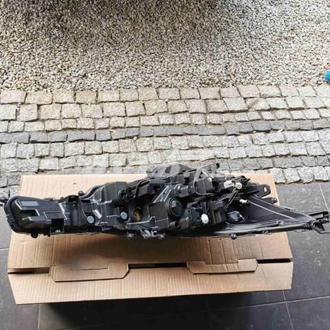 Фари Toyota 8117002S70 ціна, від 627.13 USD