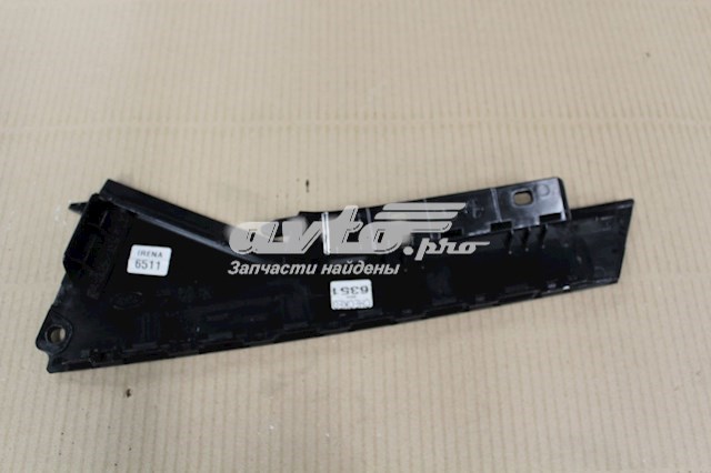 Накладка задньої двері, правої, вертикальна Land Rover LR050769 ціна, від 25.28 USD
