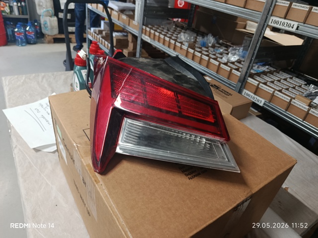  Hyundai/Kia 92401AA100