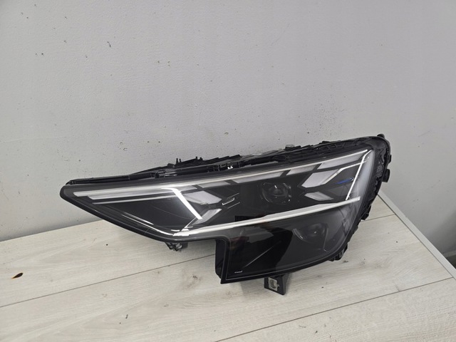 4M8941085 VAG 