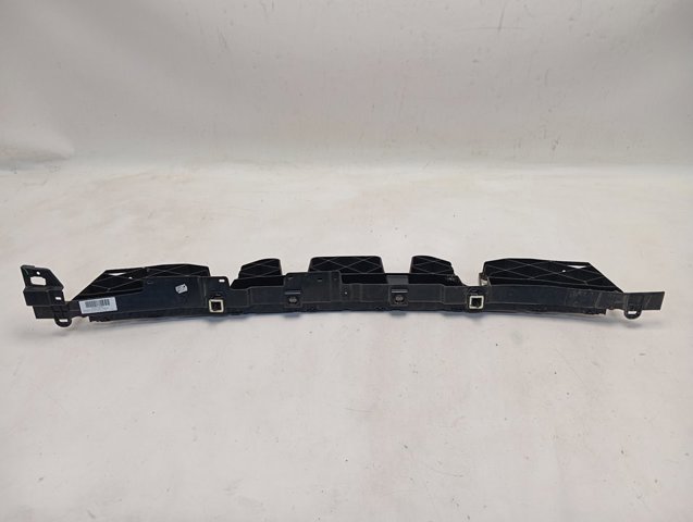Кронштейн бампера заднього, центральний 9825842380 Peugeot/Citroen