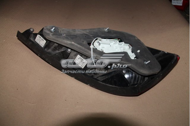 Задня права фара A2218200466 Mercedes